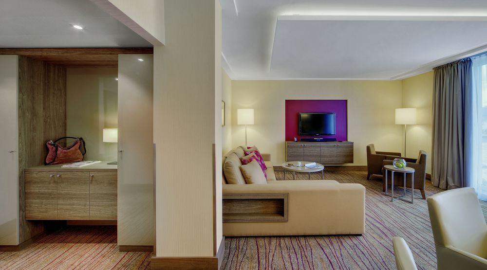 Hotel Courtyard By Marriott Linz Extérieur photo