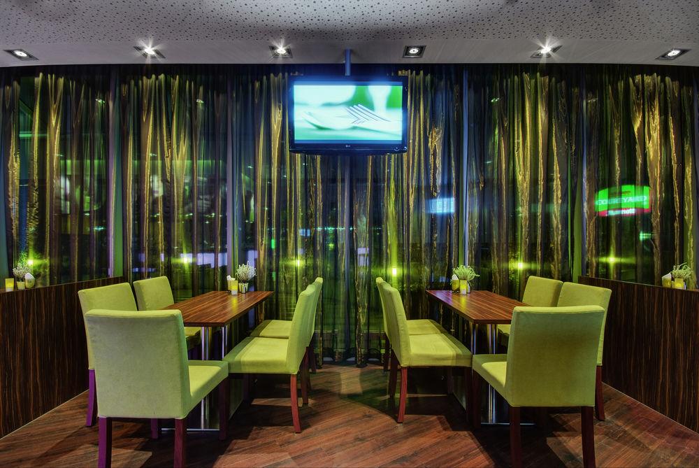 Hotel Courtyard By Marriott Linz Extérieur photo