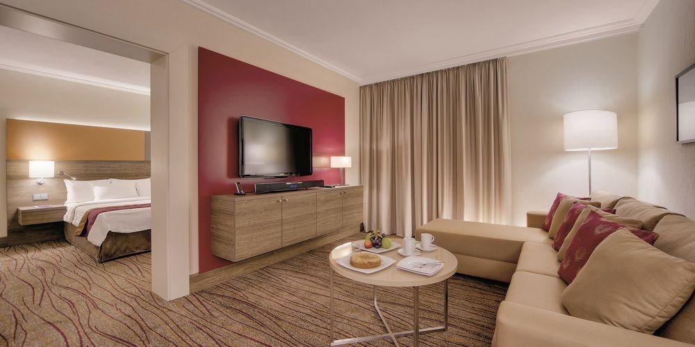 Hotel Courtyard By Marriott Linz Extérieur photo