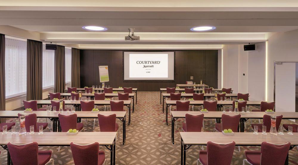 Hotel Courtyard By Marriott Linz Extérieur photo