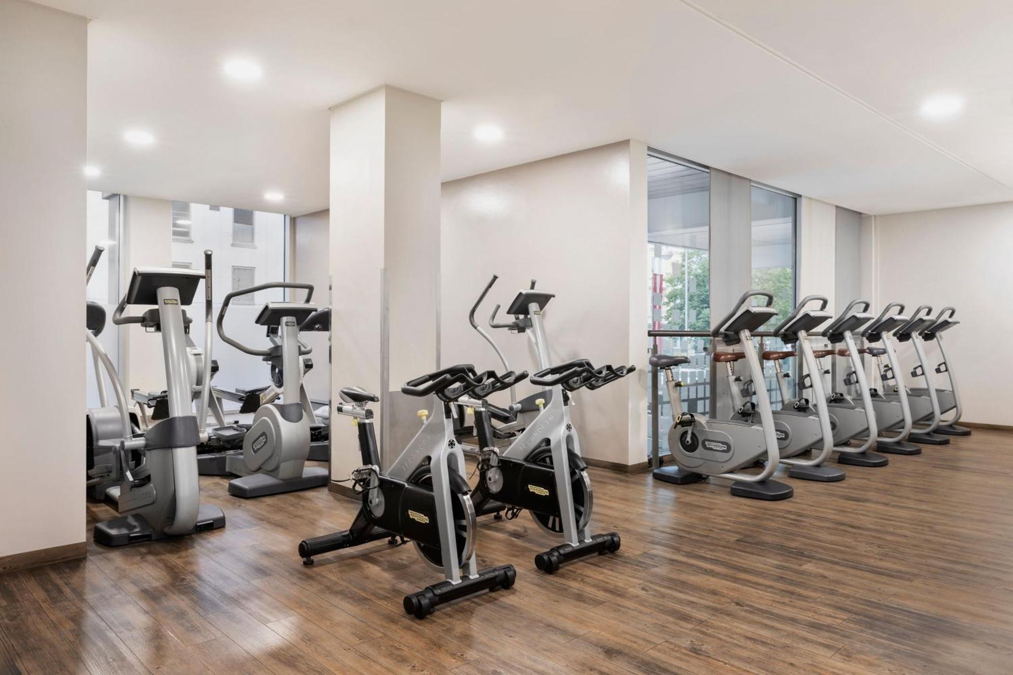 Hotel Courtyard By Marriott Linz Extérieur photo