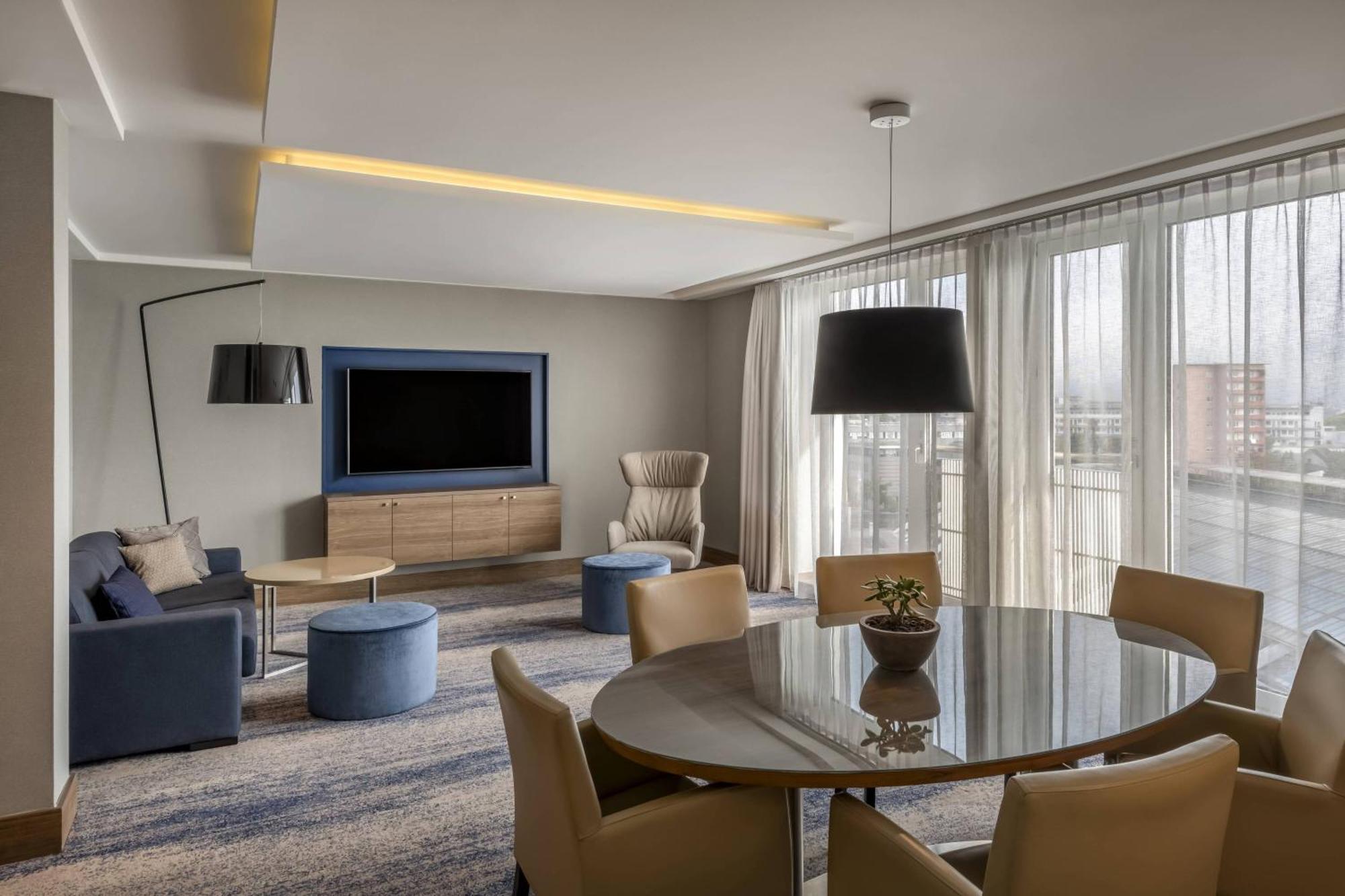 Hotel Courtyard By Marriott Linz Extérieur photo
