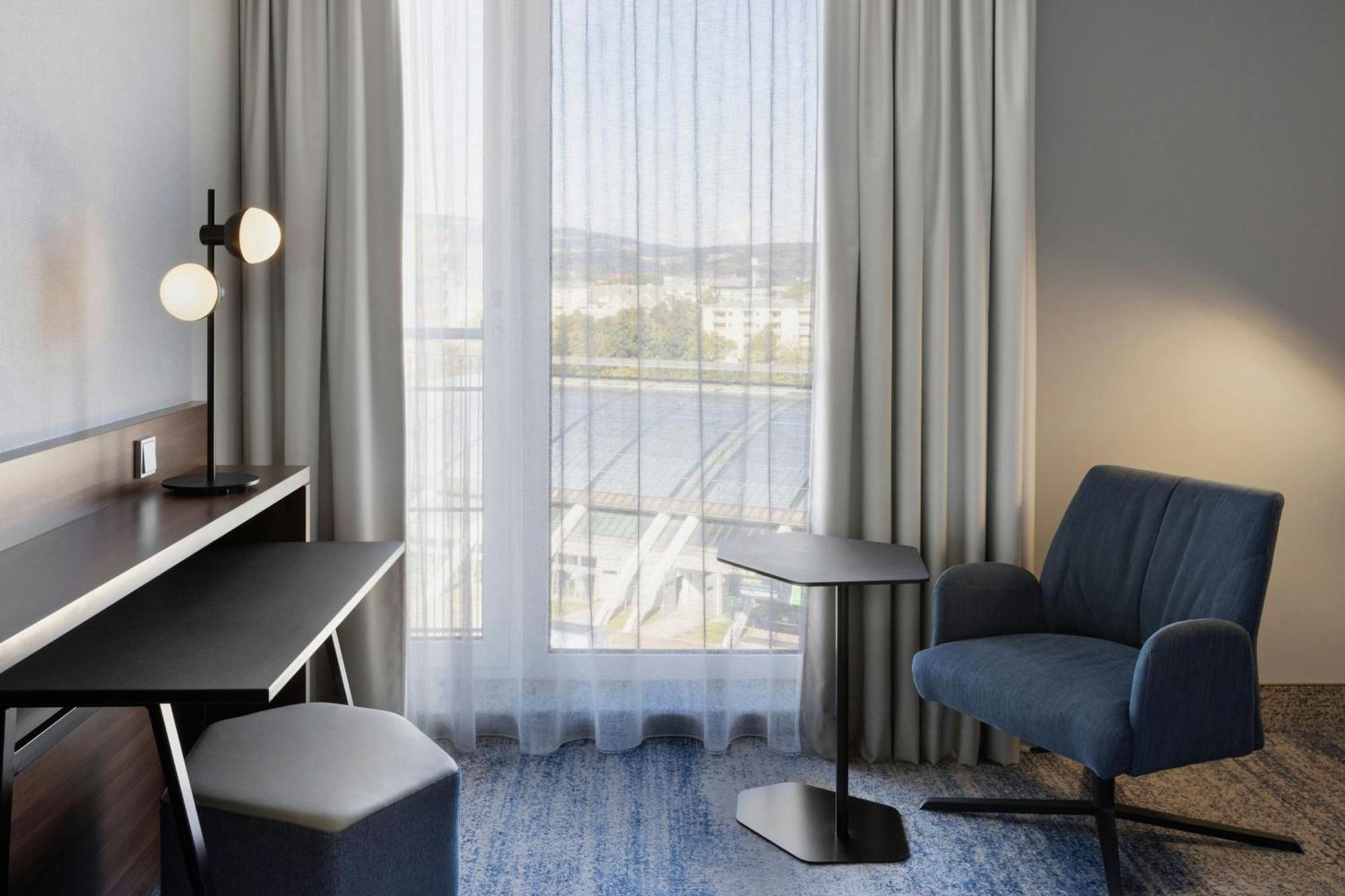 Hotel Courtyard By Marriott Linz Extérieur photo