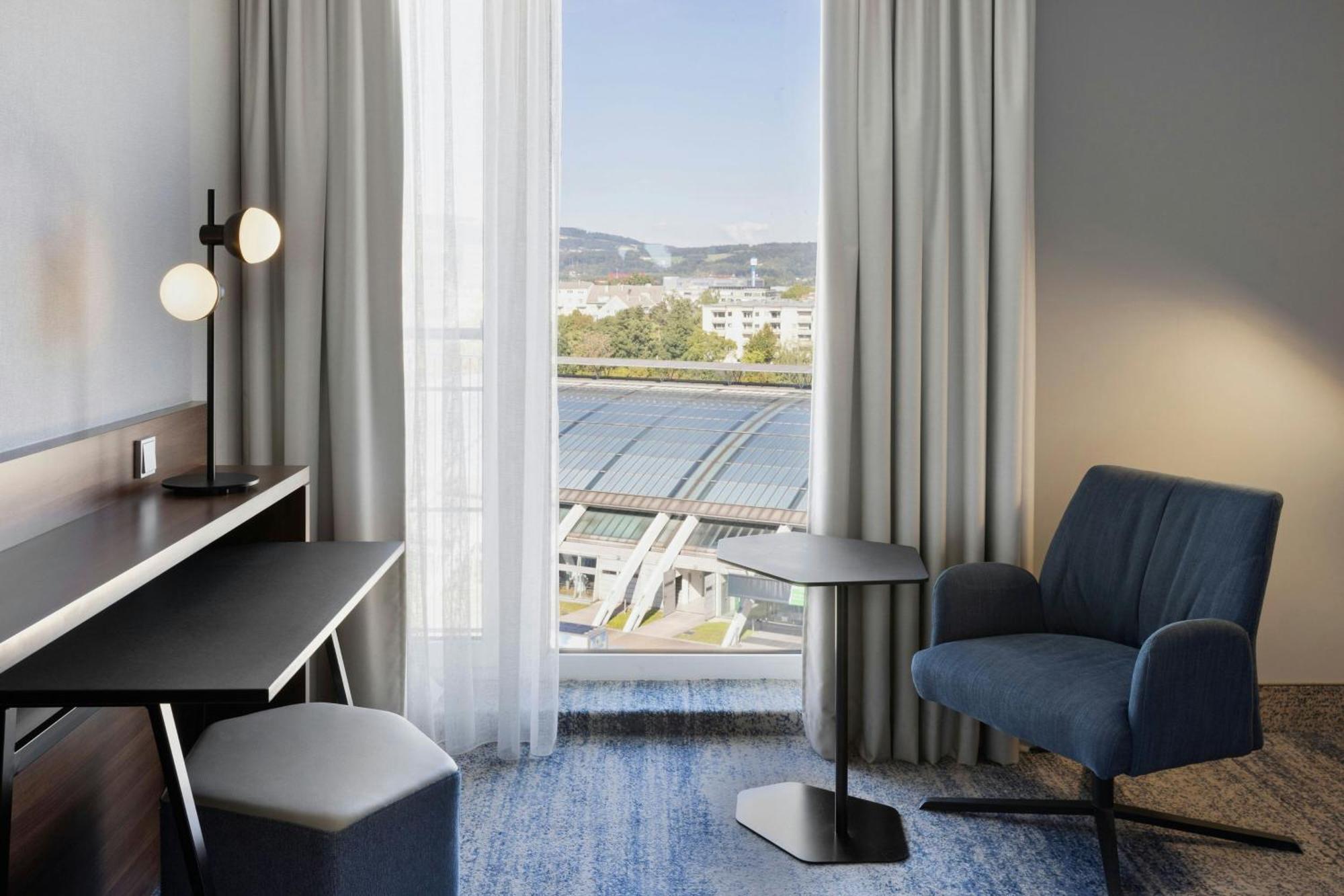 Hotel Courtyard By Marriott Linz Extérieur photo